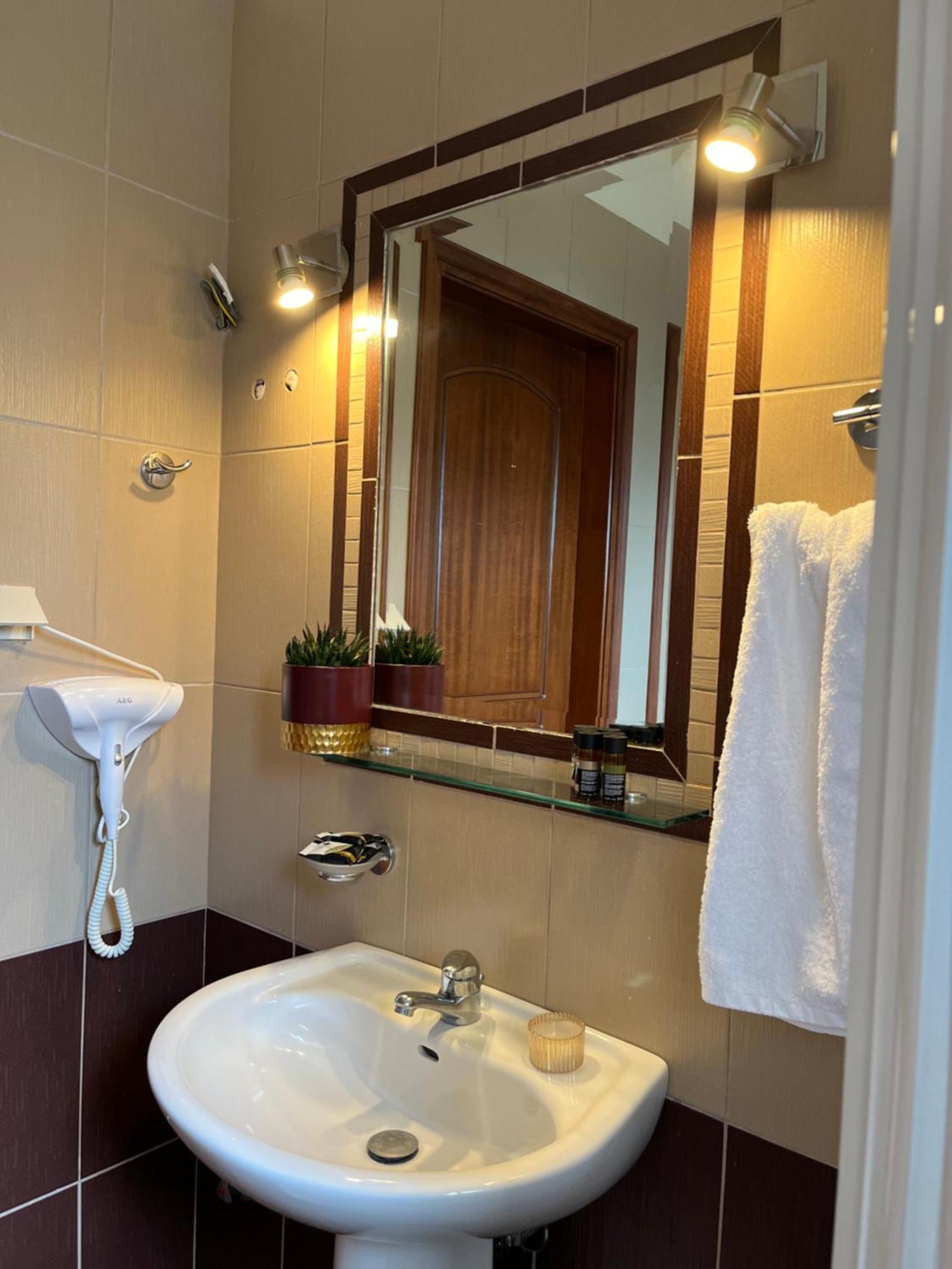 Agnanti Zitsas Hotel Ngoại thất bức ảnh
